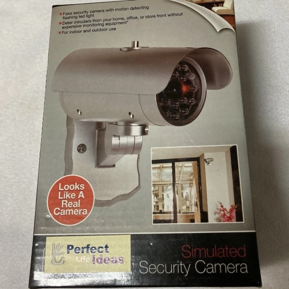 2 x Fake Dummy CCTV Security Camera Red Flashing LED Indoor Outdoor Surveillance